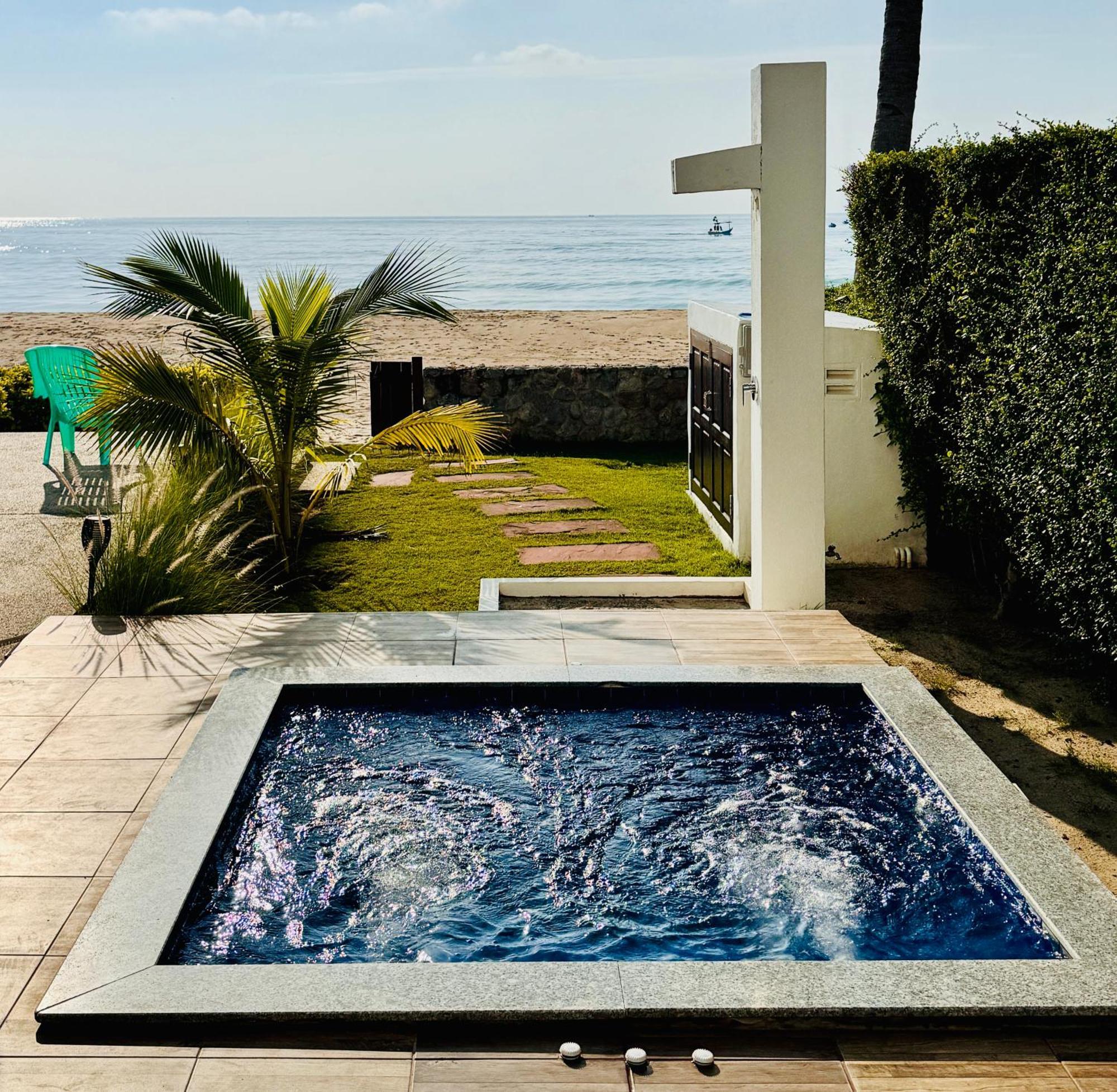 Absolute Beachfront Villa Ban Huai Yang Экстерьер фото